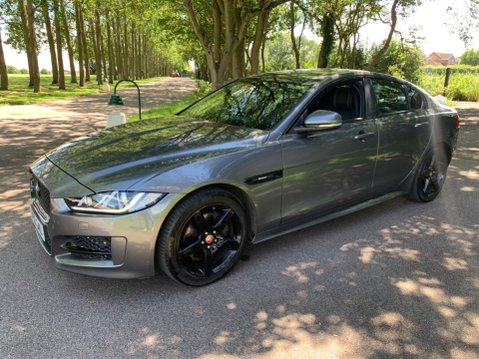 Jaguar XE 2.0 Diesel R-SPORT 12