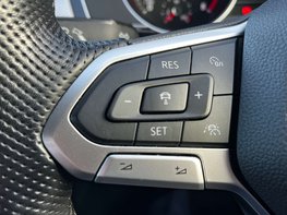 Volkswagen Passat 1.5 Passat R-Line TSi Evo 5dr 61