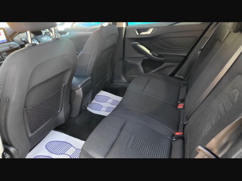 Ford Focus 1.0 17