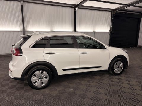 Kia Niro 1.6h GDi 2 DCT Euro 6 (s/s) 5dr 51