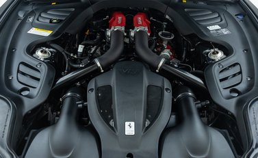 Ferrari GTC4 Lusso T 38