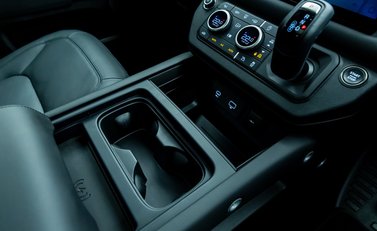 Land Rover Defender 110 V8 P525 22
