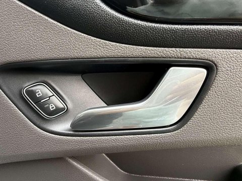 Ford Transit Custom 300 LIMITED P/V ECOBLUE 13