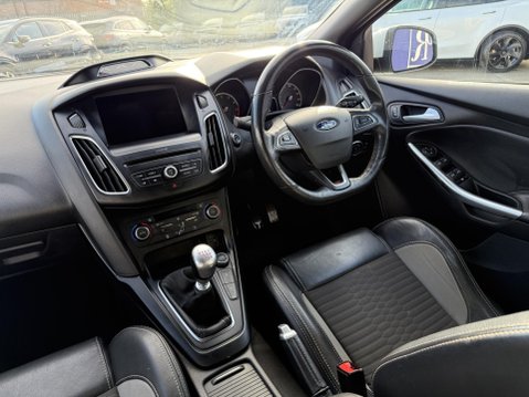 Ford Focus 2.0T EcoBoost ST-2 Hatchback 5dr Petrol Manual Euro 6 (s/s) (250 ps) 27