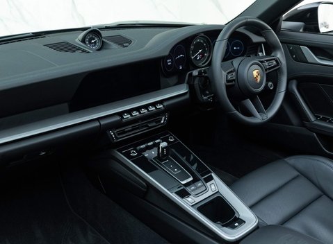 Porsche 911 Targa 4S (992) 12