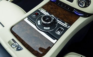 Rolls-Royce Dawn 21