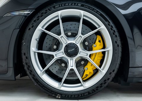 Porsche 911 GT3 (992)