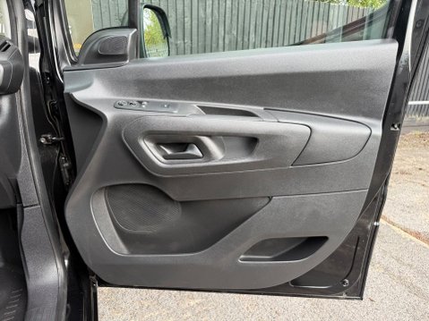 Peugeot Partner BLUEHDI PROFESSIONAL PREMIUM PLUS L1 17