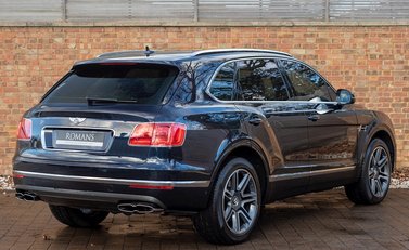 Bentley Bentayga V8 7