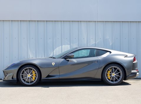Ferrari 812 Superfast 2