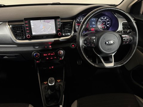 Kia Stonic CRDI FIRST EDITION 11