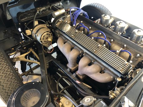 Jaguar E-Type Series 2 4.2 Straight Six 2+2 Manual 25