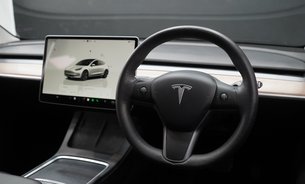 Tesla Model 3 Standard Range RWD Ryzen Chip GROK LFP Battery Panoramic Roof 1 Owner VAT Q 13