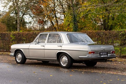 Mercedes-Benz S 280 SE 3.5 Saloon 4