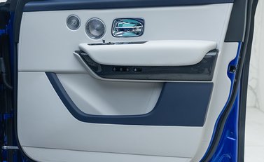 Rolls-Royce Cullinan Series II BLACK BADGE 30