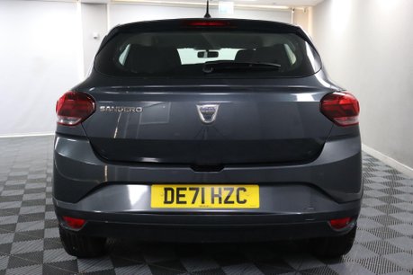 Dacia Sandero ESSENTIAL SCE 8