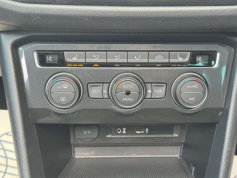 Volkswagen Tiguan 2.0 Tiguan SEL TDI BlueMotion Technology 5dr 16