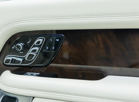 Land Rover Range Rover P525 V8 AUTOBIOGRAPHY LWB 30