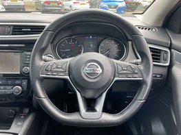 Nissan Qashqai 1.3 Qashqai N-Motion DiG-T 5dr 19