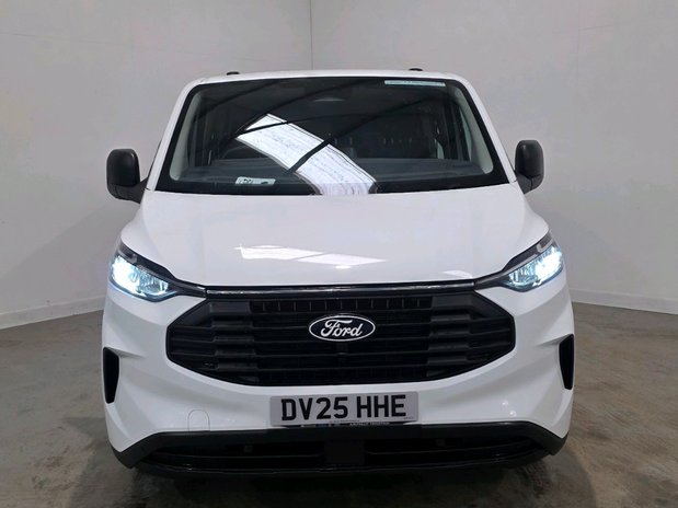Ford Transit Custom 320 L2 DIESEL FWD 2.0 Eco Blue 136ps H1 Double Cab Van Trend  5