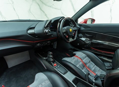 Ferrari 488 Pista 19