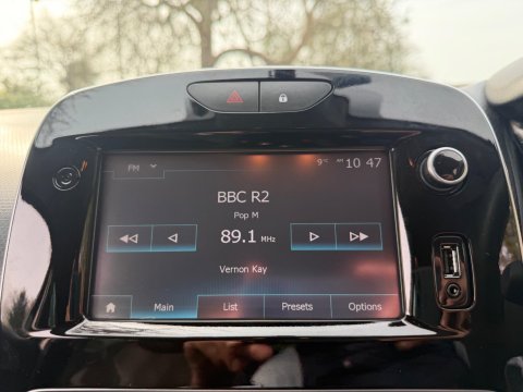 Renault Clio 0.9 TCe Iconic Euro 6 (s/s) 5dr 30