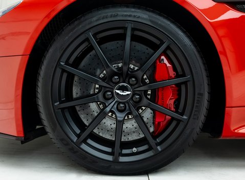 Aston Martin V12 Vantage S Roadster 31