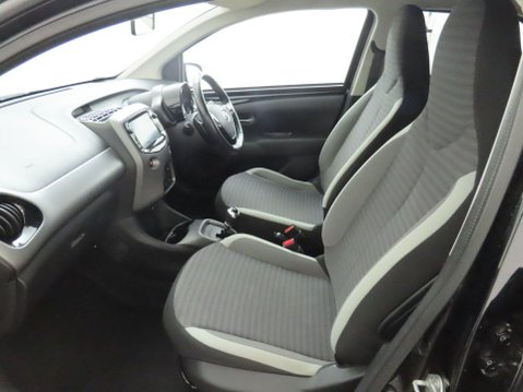 Toyota Aygo 1.0 VVT-i x-trend Funroof x-shift Euro 6 5dr 11