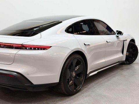 Porsche Taycan Performance Plus 93.4kWh Saloon 4dr Electric Auto RWD (476 ps) 19