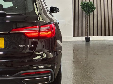 Audi A4 2.0 TDI 30 Technik S Tronic Euro 6 (s/s) 5dr 22