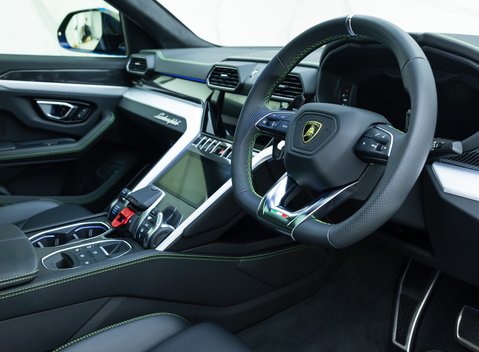 Lamborghini Urus 10