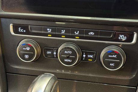 Volkswagen Golf 35.8kWh e-Golf Hatchback 5dr Electric Auto (136 ps) 41