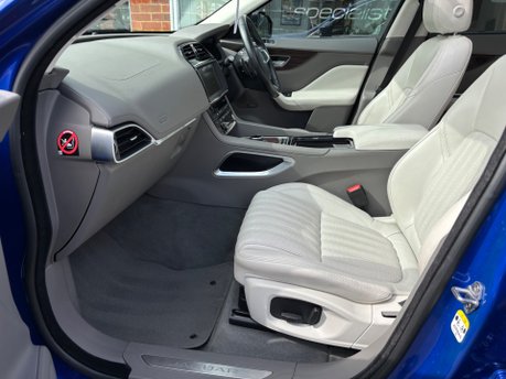 Jaguar F-Pace 2.0 P250i Portfolio SUV 5dr Petrol Auto AWD Euro 6 (s/s) (250 ps) 12