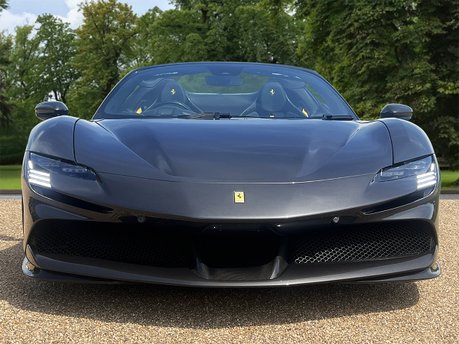 Ferrari SF90 SPIDER 2