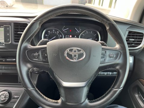 Toyota Proace Verso 2.0D Family Medium MPV Auto MWB Euro 6 (s/s) 5dr (8 Seat) 25