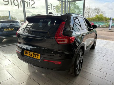 Volvo XC40 2.0 B4 MHEV Plus Black Edition DCT Auto Euro 6 (s/s) 5dr 5