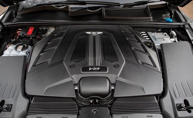 Bentley Bentayga V8 28