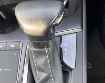 Lexus Ux 2.0 UX 250h 4x2 CVT 5dr 64