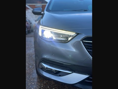 Vauxhall Insignia 2.0 Turbo D BlueInjection Elite Nav Sports Tourer Auto Euro 6 (s/s) 5dr 3