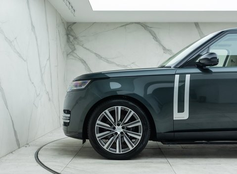 Land Rover Range Rover D350 AUTOBIOGRAPHY LWB 36