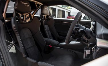 Porsche 911 (991.2) GT3 RS Weissach 12