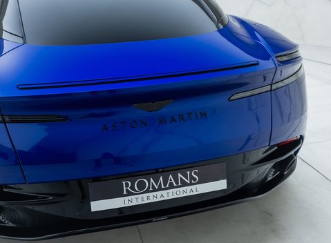 Aston Martin DB12 V8 26