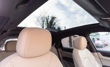 Porsche Cayenne E-Hybrid Coupé 13