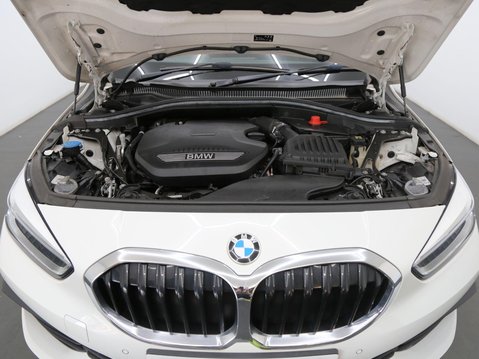 BMW 1 Series 1.5 116d SE Euro 6 (s/s) 5dr 26