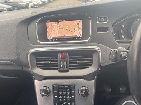 Volvo V40 2.0 T2 Inscription Euro 6 (s/s) 5dr 4