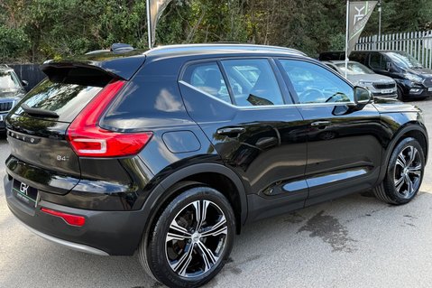 Volvo XC40 B4 INSCRIPTION PRO AWD MHEV - ONE OWNER - PAN ROOF - APPLE CARPLAY  6