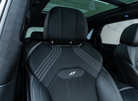 Bentley Bentayga V8 S 14