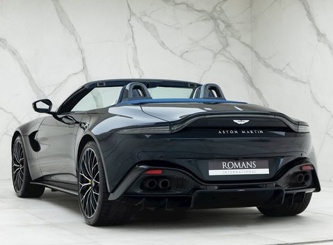 Aston Martin V8 Vantage Roadster 4
