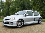 Renault Clio RENAULTSPORT V6 1