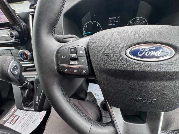 Ford Transit Custom Crew Cab AUTO SWB L1H1 Low Roof Limited 300 Air Con Alloys EURO 6 21